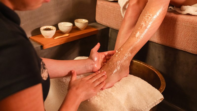 foot beauty treatment